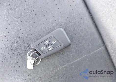 2019 Volkswagen Tiguan 2.0T Se/2.0T Sel/2.0T Sel R-Line/2.0T Sel R-Line Black z USA, uszkodzony, nr VIN 3VV2B7AX9KM077362